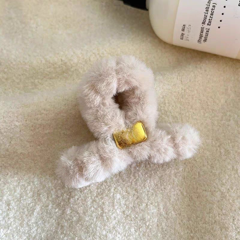 Fuzzy hair-pulling clips