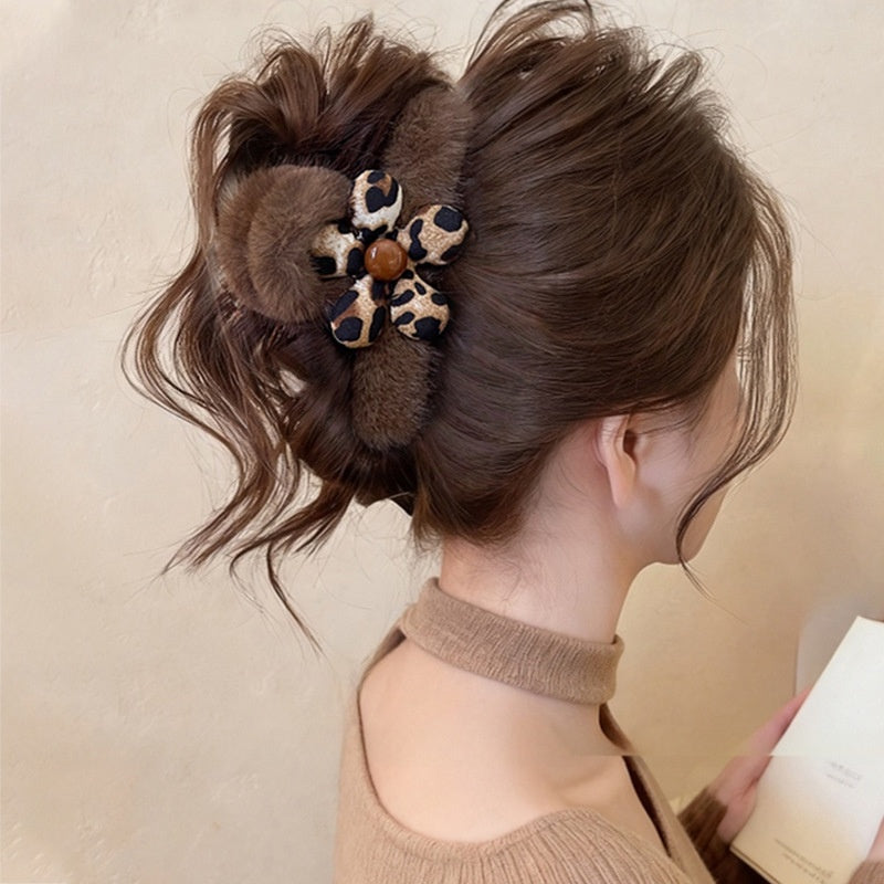 Fuzzy hair-pulling clips